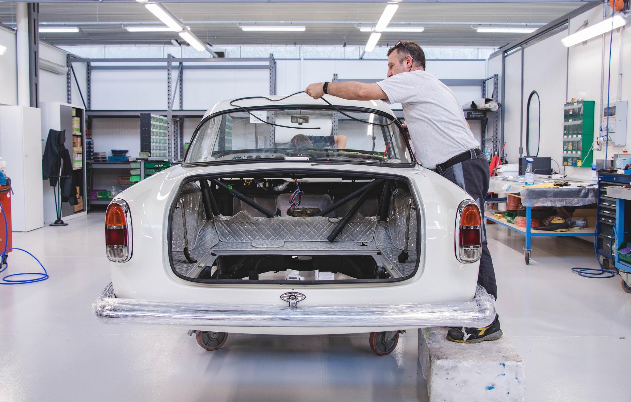 /images/maserati3500gt/ASSEMBLY/6.jpg