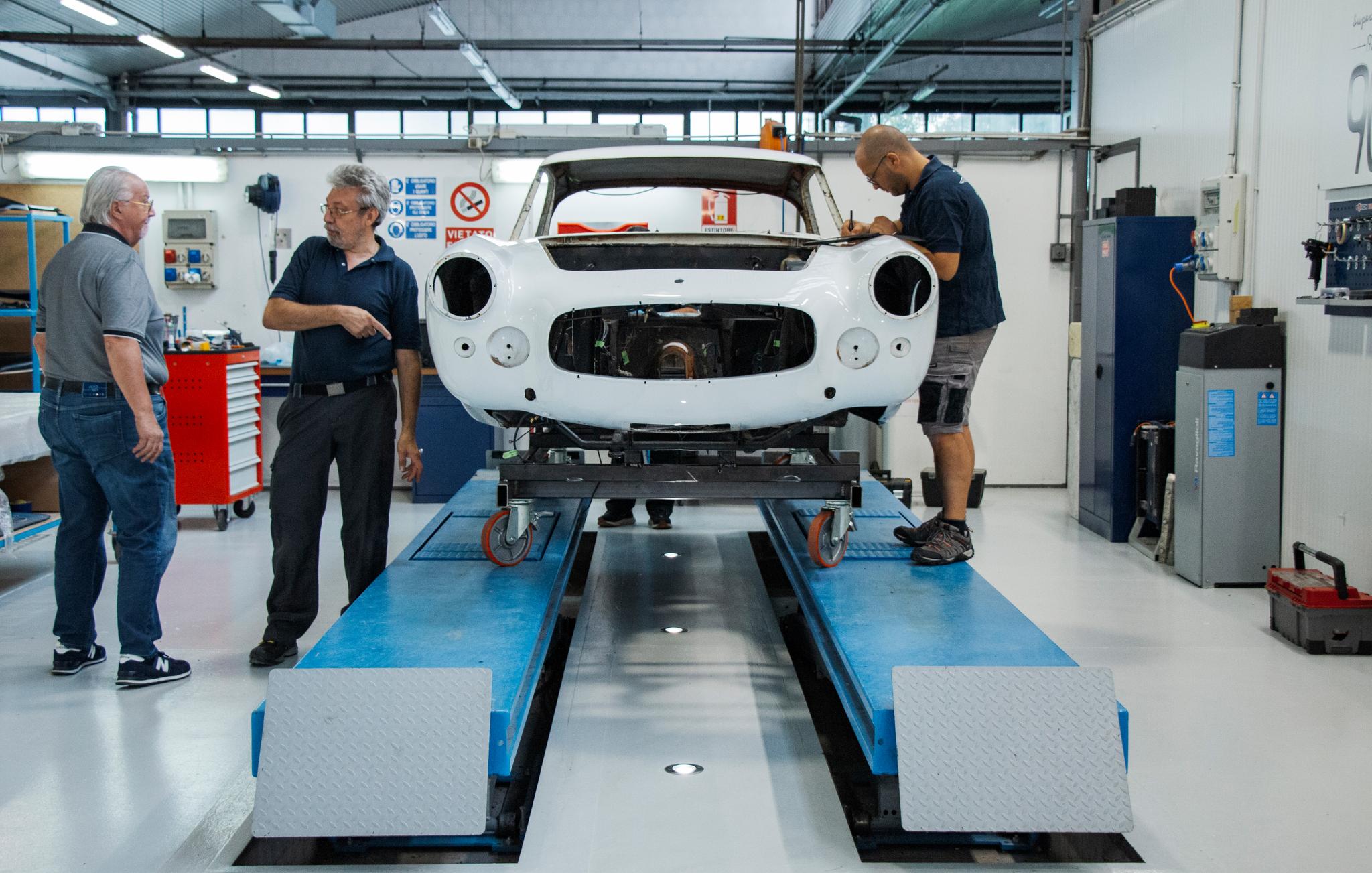 /images/maserati3500gt/DISASSEMBLY/1.jpg