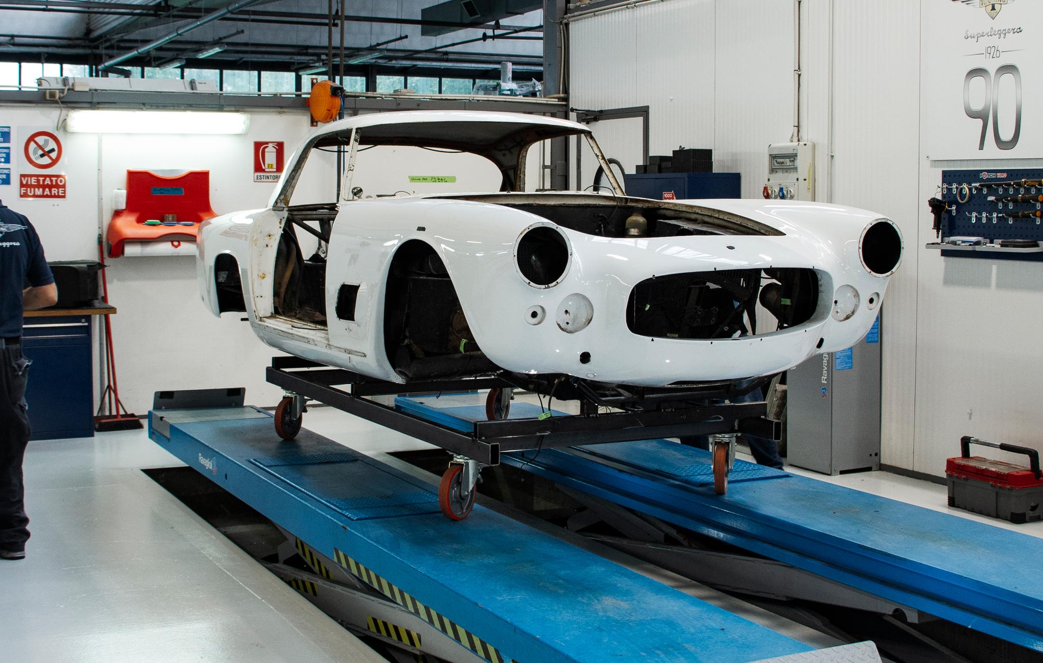 /images/maserati3500gt/DISASSEMBLY/2.jpg