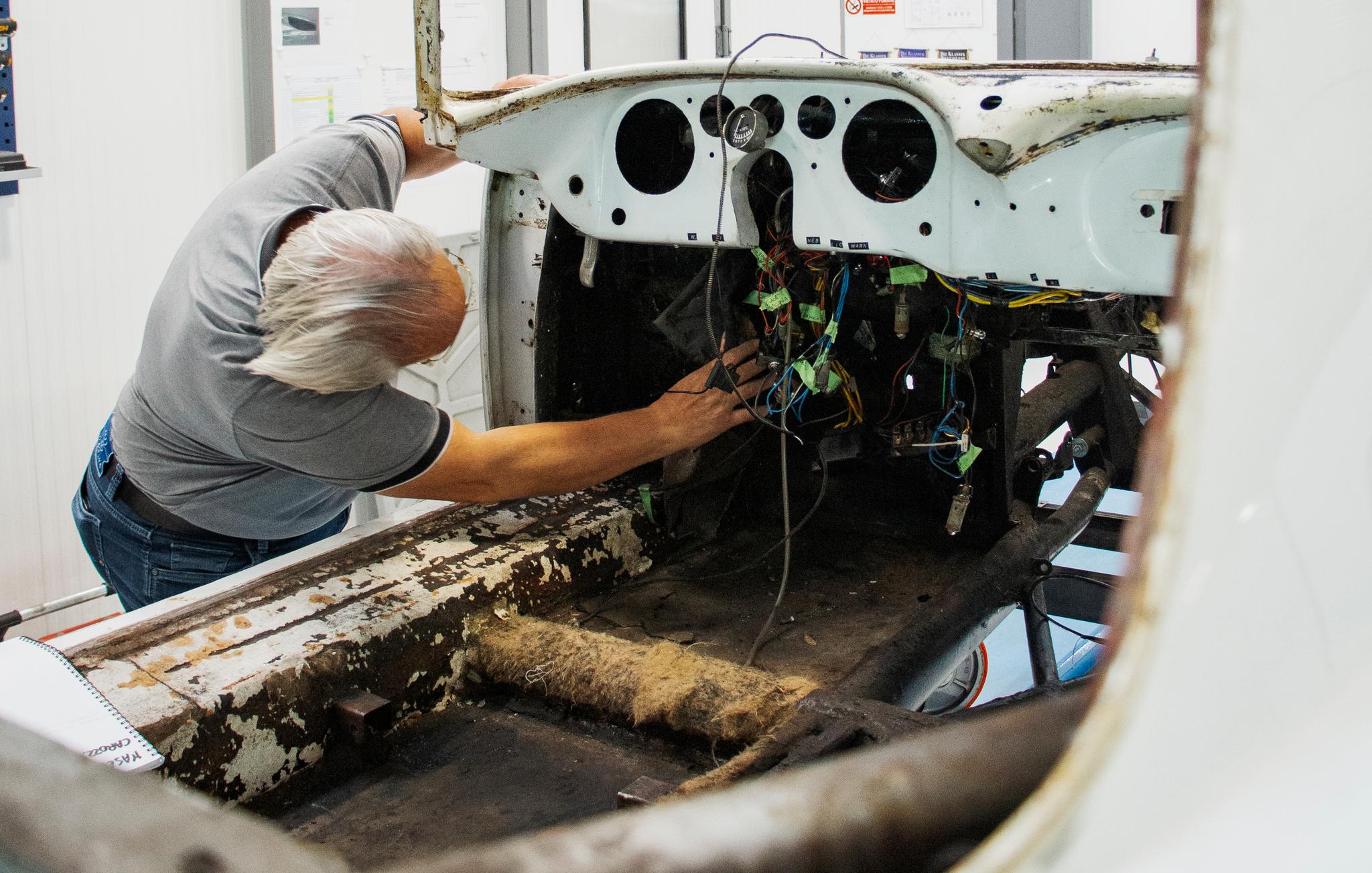 /images/maserati3500gt/DISASSEMBLY/4.jpg
