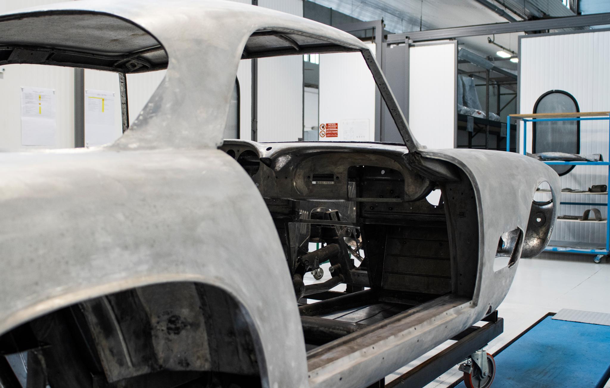 /images/maserati3500gt/STRIPPING/5.jpg